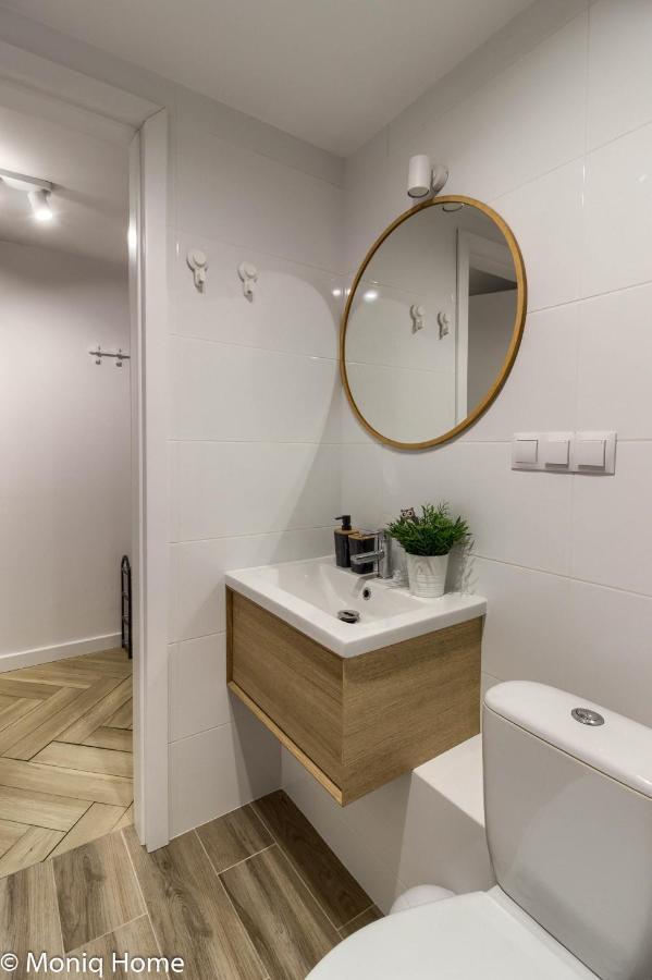 M&R Apartament Smart&Bright Batorego 16, Netflix, Free Wifi, Metro I Park Pole Mokotowskie, Stodola, Self Check-In, 5 Minut Od Centrum Warschau Buitenkant foto